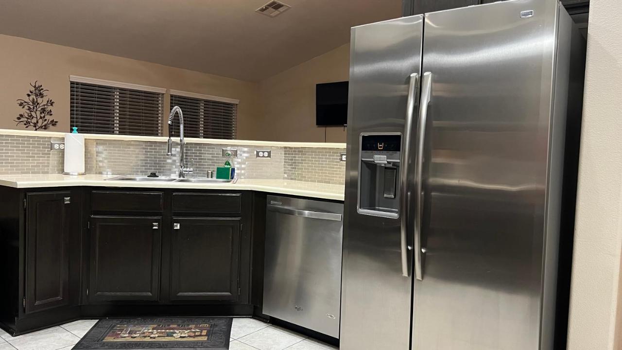 Sweet Spacious 5 Bdrm Home With Pool Las Vegas Zewnętrze zdjęcie